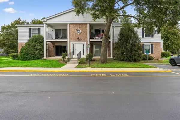 959 Golf Course Road #1, Crystal Lake, IL 60014