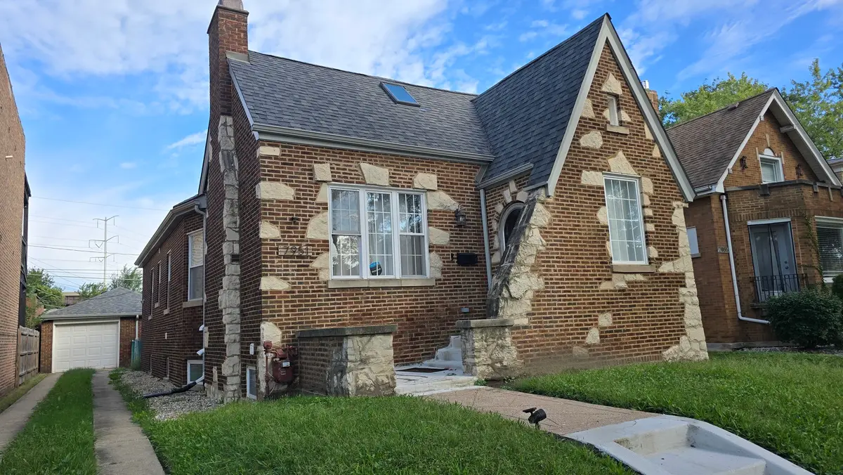 7951 S Blackstone Avenue, Chicago, IL 60619 - #1
