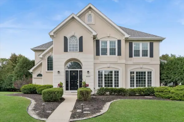 4303 Ariel Court, Naperville, IL 60564