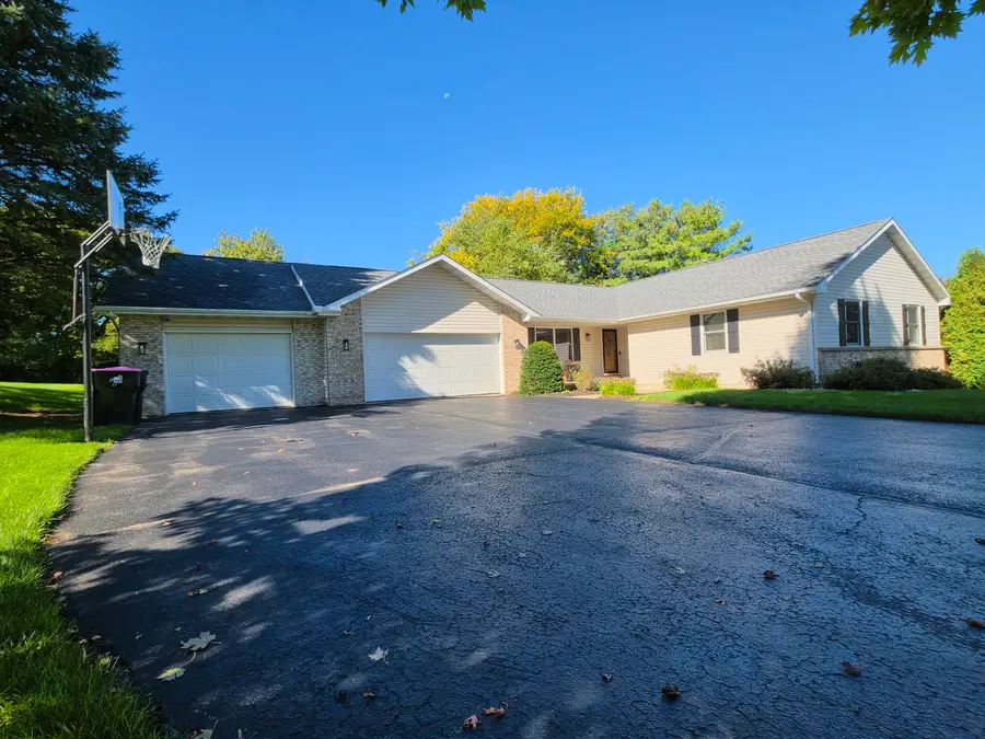 6775 Skyview Trail, Roscoe, IL 61073 - #3