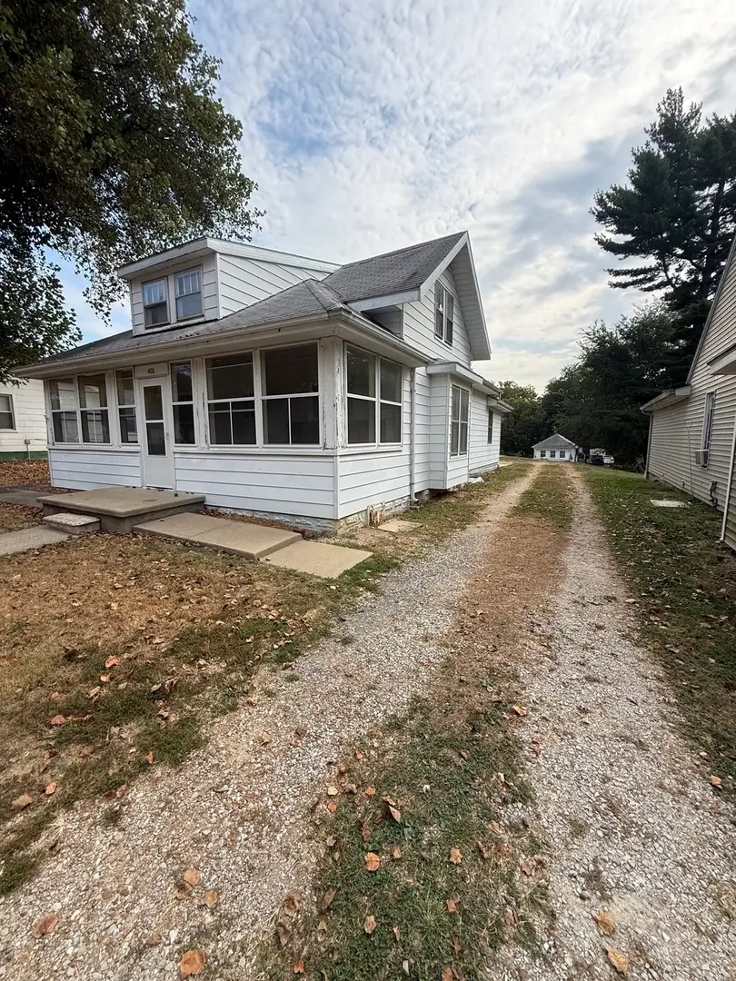 408 N 1st Street, Vandalia, IL 62471 - #3