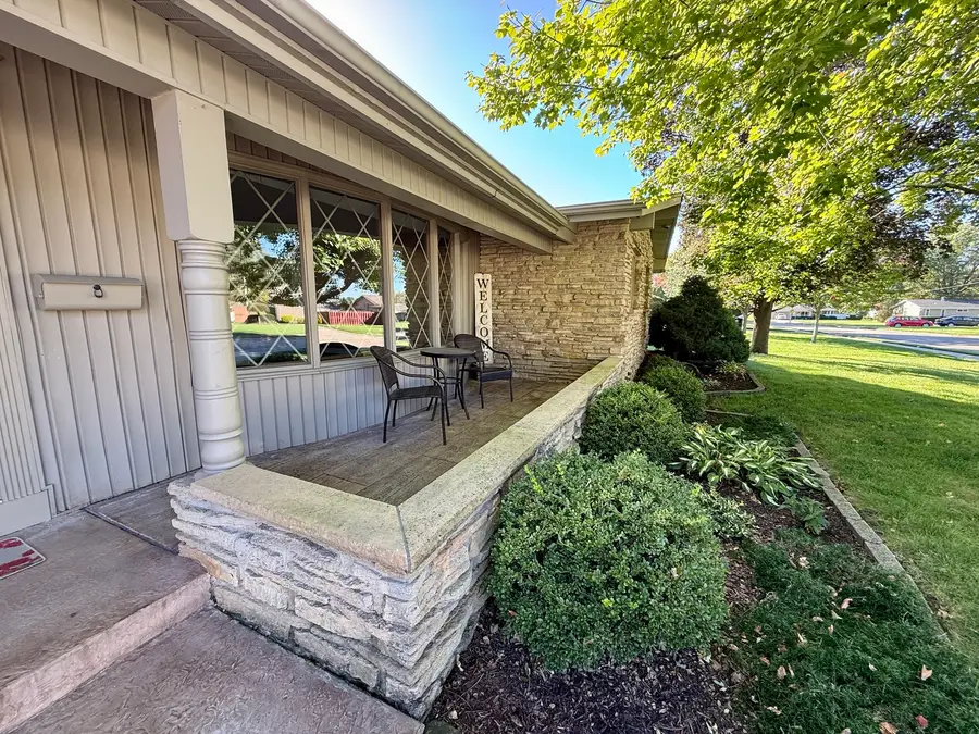 143 Joanne Lane, Rochelle, IL 61068 - #2