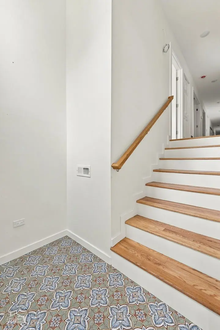 1118 W 19th Street, Chicago, IL 60608 - #3