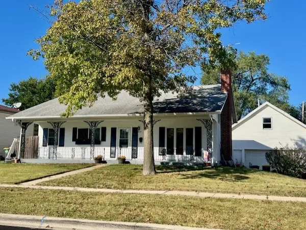304 Andover Court, Streamwood, IL 60107