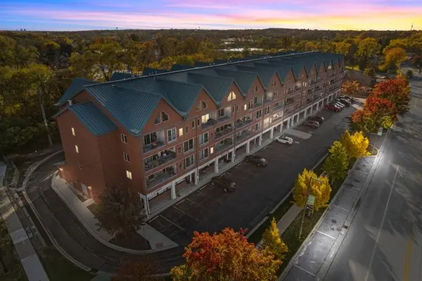 1111 Burlington Avenue #422, Lisle, IL 60532