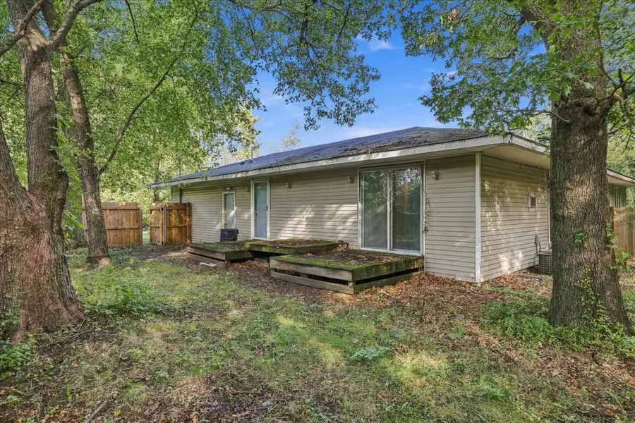 1572 Winnetka Street, Dixon, IL 61021 - #2
