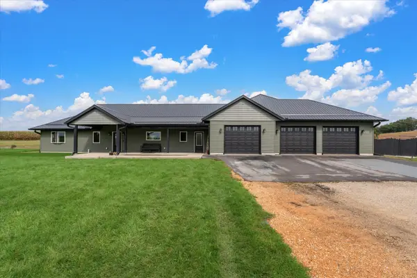 2530 Highway 136, Delmar, IA 52037