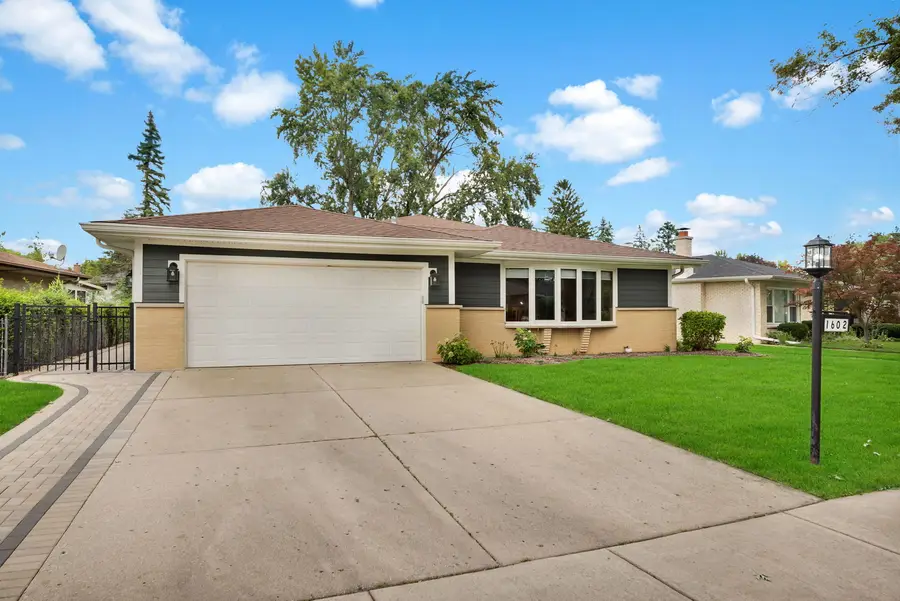 1602 N Oneida Lane, Mount Prospect, IL 60056 - #2