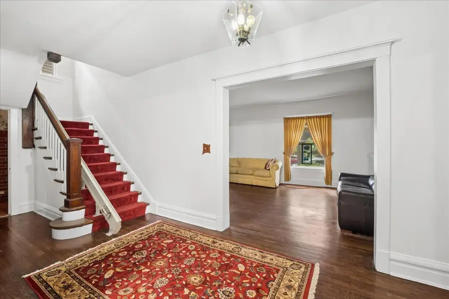 1616 W Jarvis Avenue, Chicago, IL 60626 - #2