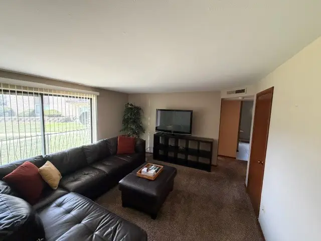 11127 S 84th Avenue #1-A, Palos Hills, IL 60465 - #2