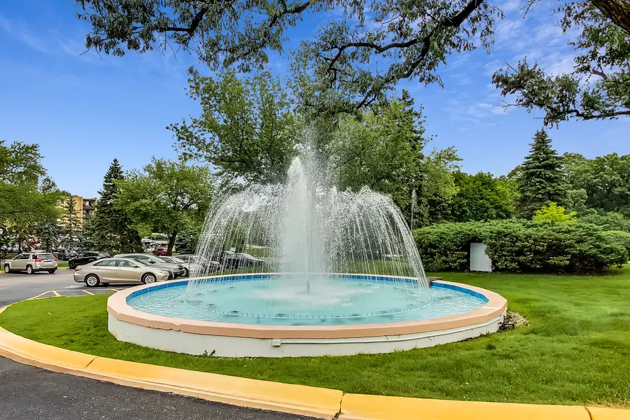 6700 S Brainard Avenue #101, Countryside, IL 60525 - #3