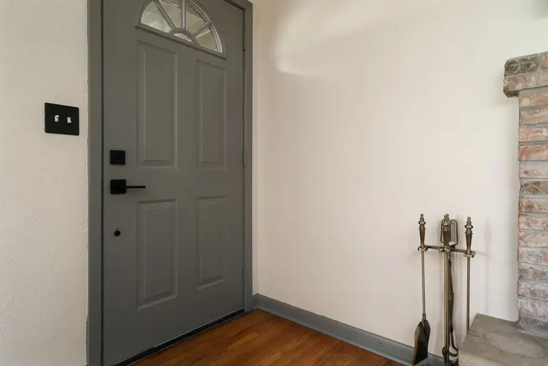 8223 N Alpine Road, Machesney Park, IL 61115 - #2
