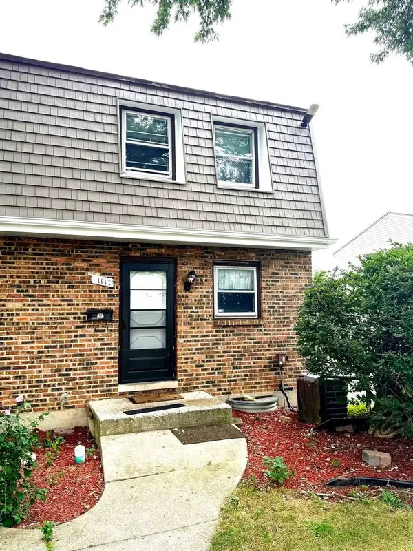 111 S Hale Avenue, Bartlett, IL 60103