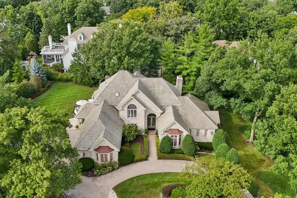 23 Ambriance Drive, Burr Ridge, IL 60527