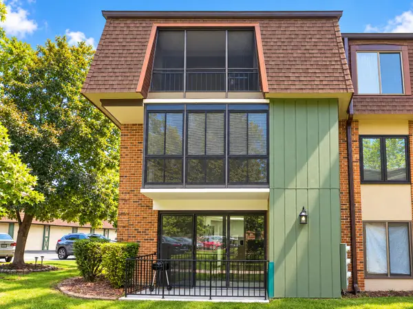 9165 North Road #F, Palos Hills, IL 60465