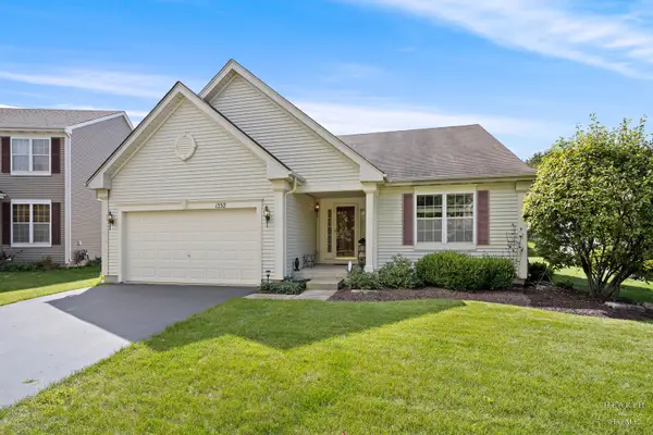 1352 Evergreen Lane, Pingree Grove, IL 60140