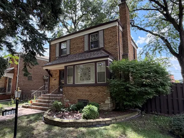 8200 S Fairfield Avenue, Chicago, IL 60652