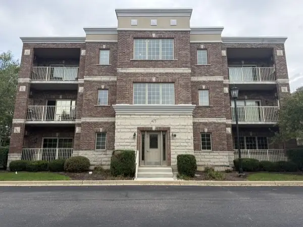 403 Pierce Road #302, Itasca, IL 60143
