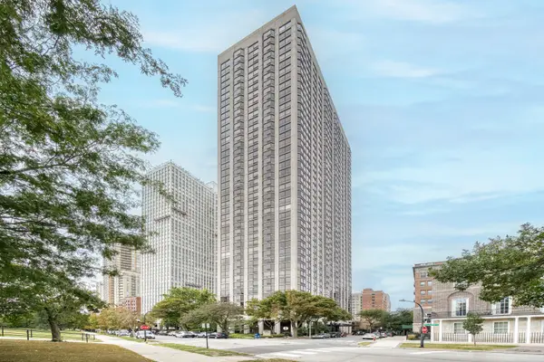 2650 N Lakeview Avenue #1201, Chicago, IL 60614
