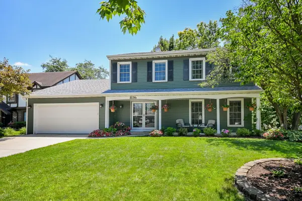 816 Canyon Run Road, Naperville, IL 60565