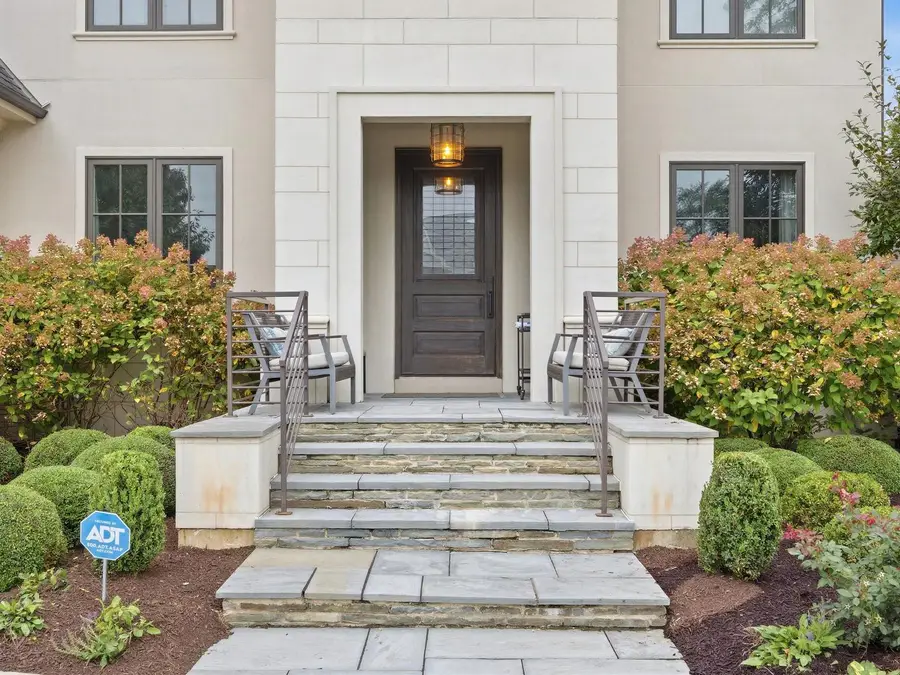 712 Jefferson Street, Hinsdale, IL 60521 - #3