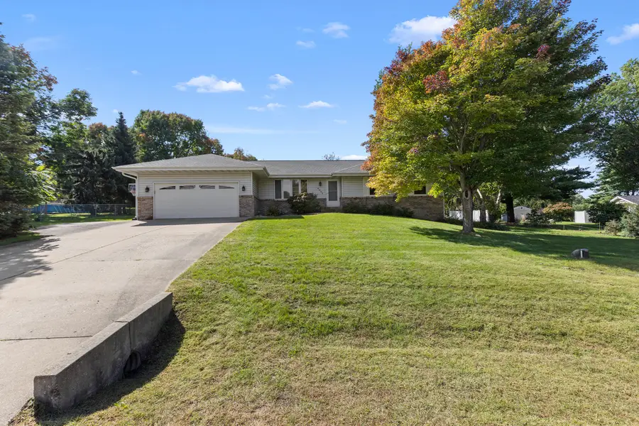 6037 Banbridge Drive, Roscoe, IL 61073 - #2