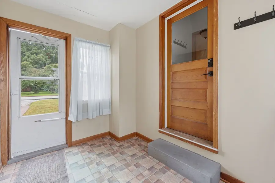 402 SW 7th Avenue, Aledo, IL 61231 - #3