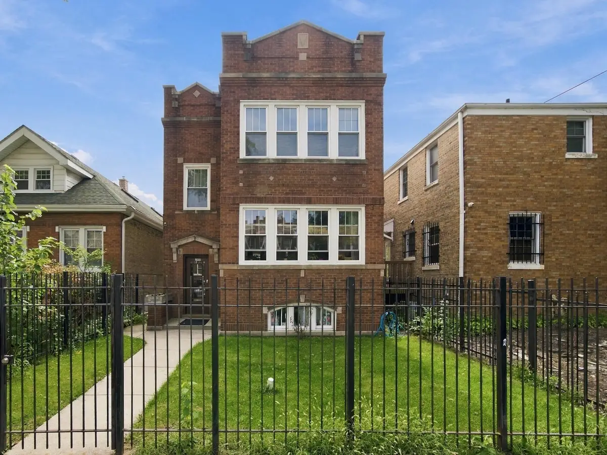 4055 W Nelson Street, Chicago, IL 60641 - #1
