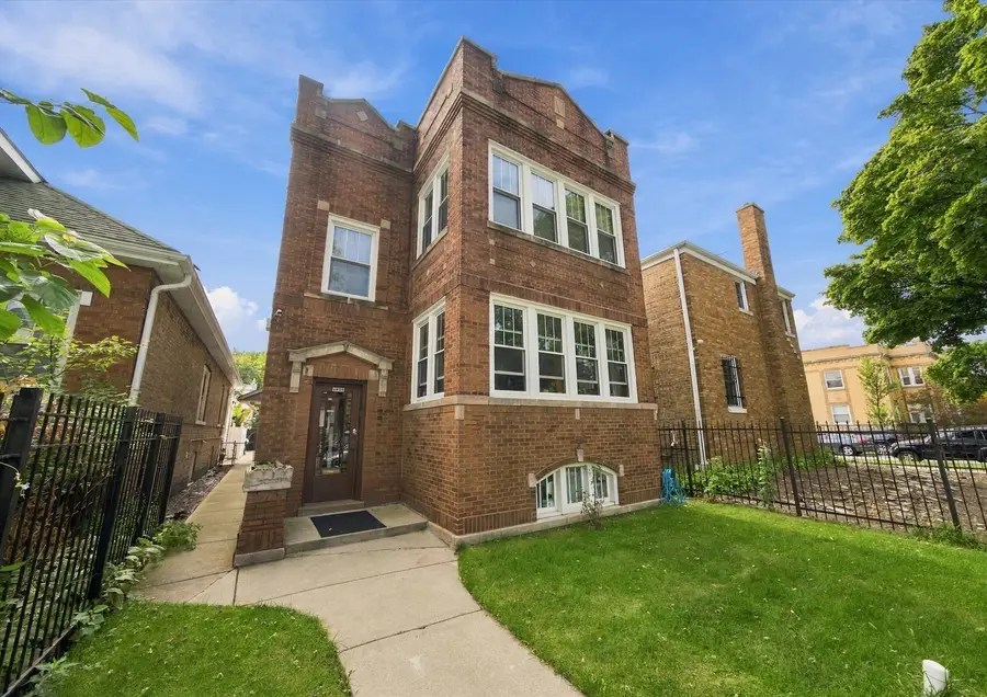 4055 W Nelson Street, Chicago, IL 60641 - #3