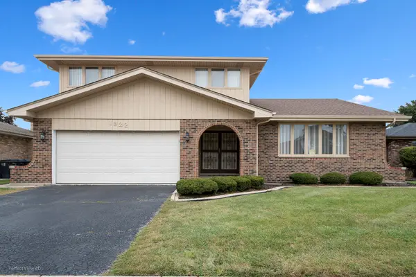 1922 E 173rd Place, South Holland, IL 60473