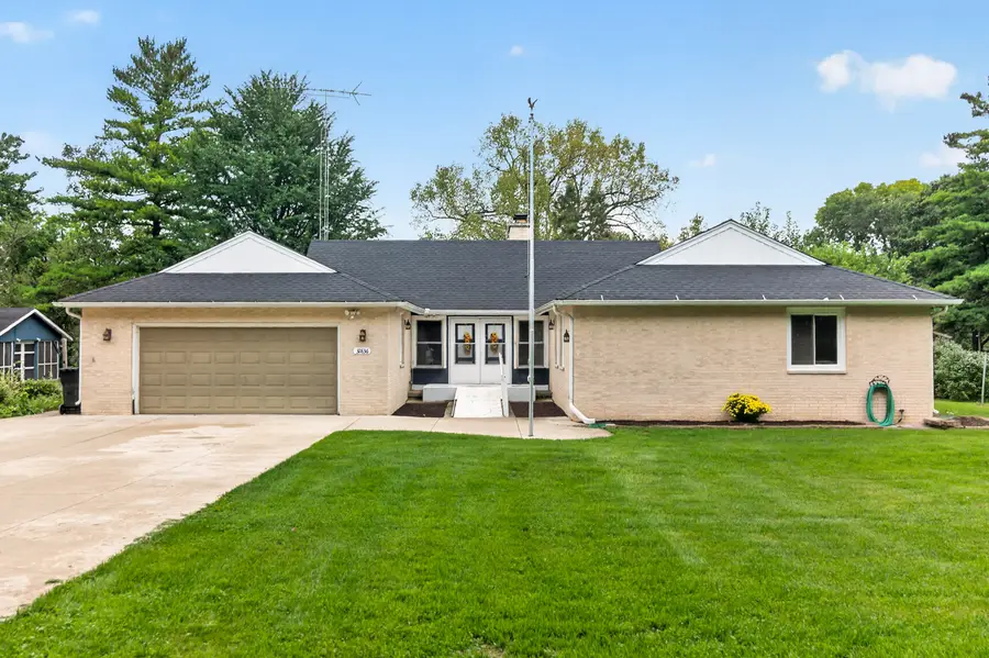 32836 Genoa Road, Genoa, IL 60135 - #2