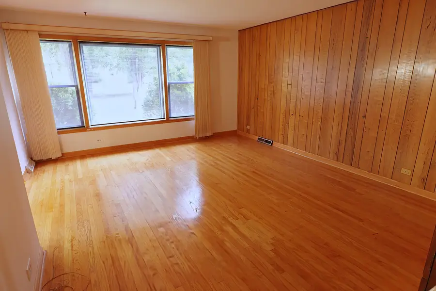 9734 Tulley Avenue, Oak Lawn, IL 60453 - #2