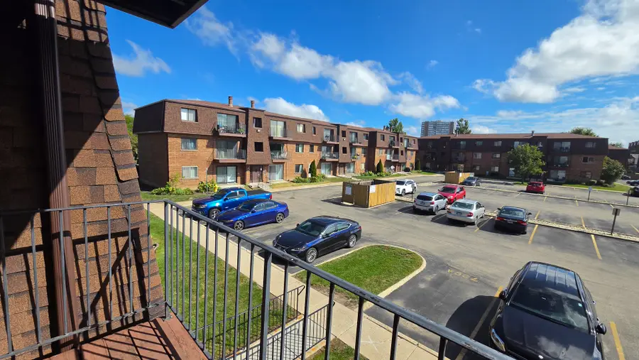 718 Cobblestone Circle, Glenview, IL 60025 - #2