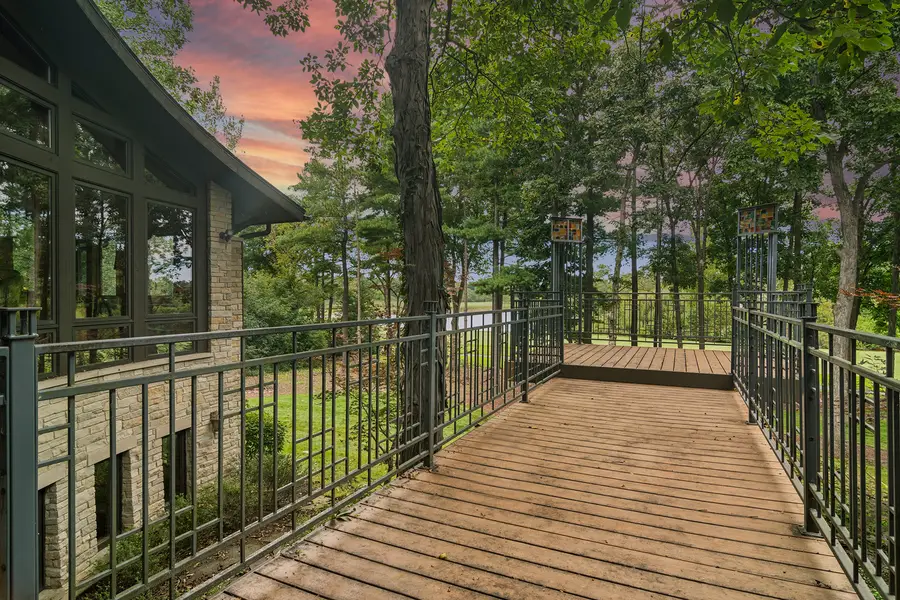 24 Hidden Brook Drive, North Barrington, IL 60010 - #2