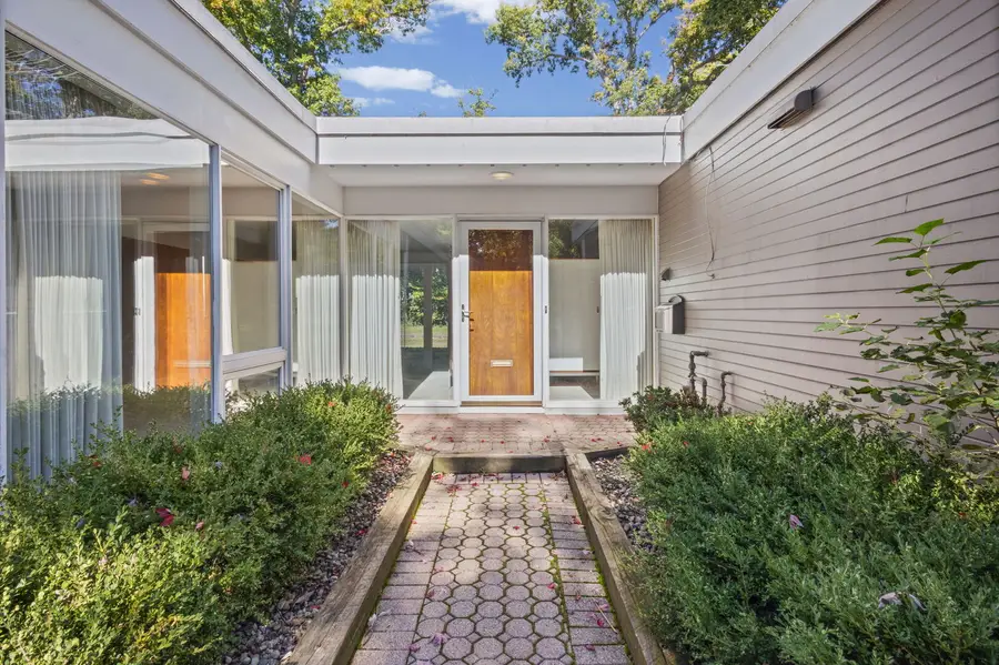 940 Ridgewood Drive, Highland Park, IL 60035 - #2