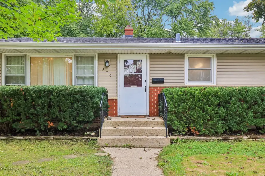 370 W Margaret Terrace, Cary, IL 60013 - #2