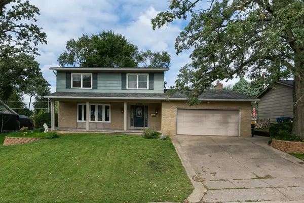 4520 Canterbury Lane, Davenport, IA 52806