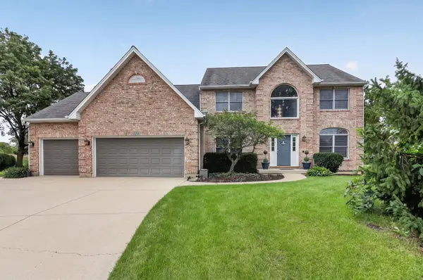 2121 Burnham Court, Algonquin, IL 60102