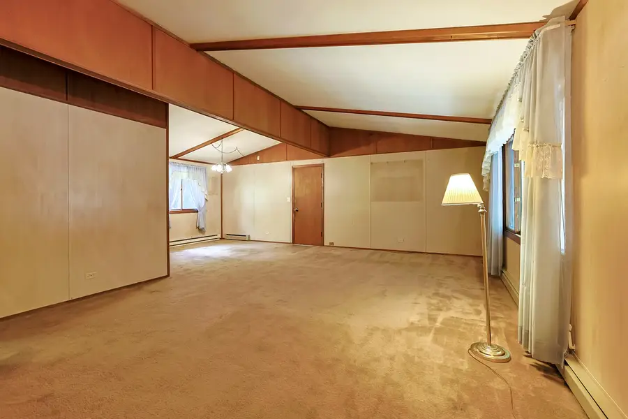 6130 E Deerfield Drive, Coal City, IL 60416 - #3