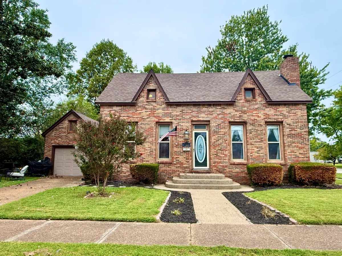 621 Metropolis Street, Metropolis, IL 62960 - #1