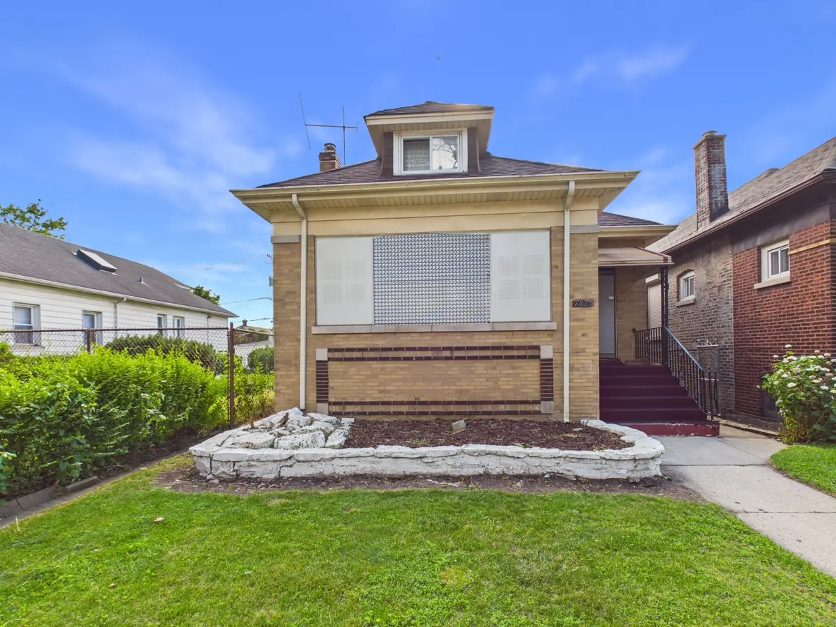 7826 S Paxton Avenue, Chicago, IL 60649 - #1