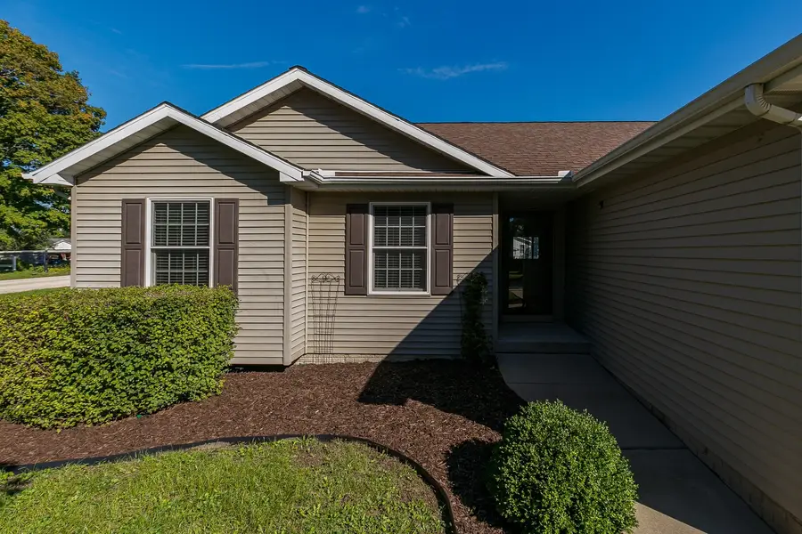 705 10th Avenue, Colona, IL 61241 - #2