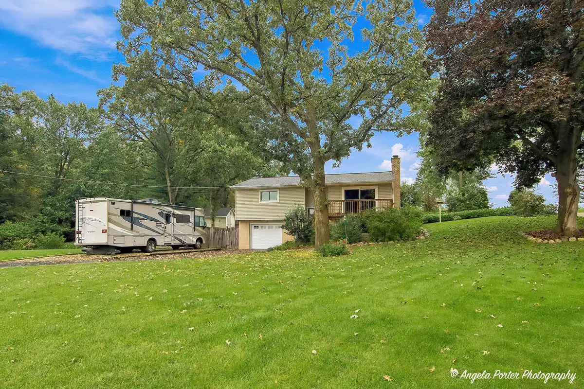 5104 E Lake Shore Drive, Wonder Lake, IL 60097 - #1