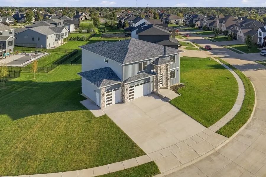 6589 Blackbird Lane, Bettendorf, IA 52722 - #2