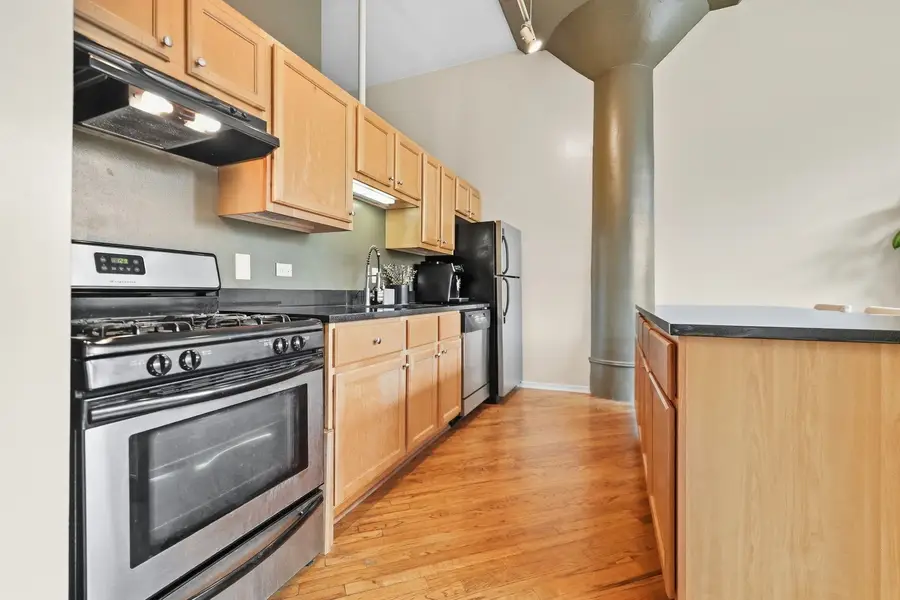 1801 W Larchmont Avenue #214, Chicago, IL 60613 - #3