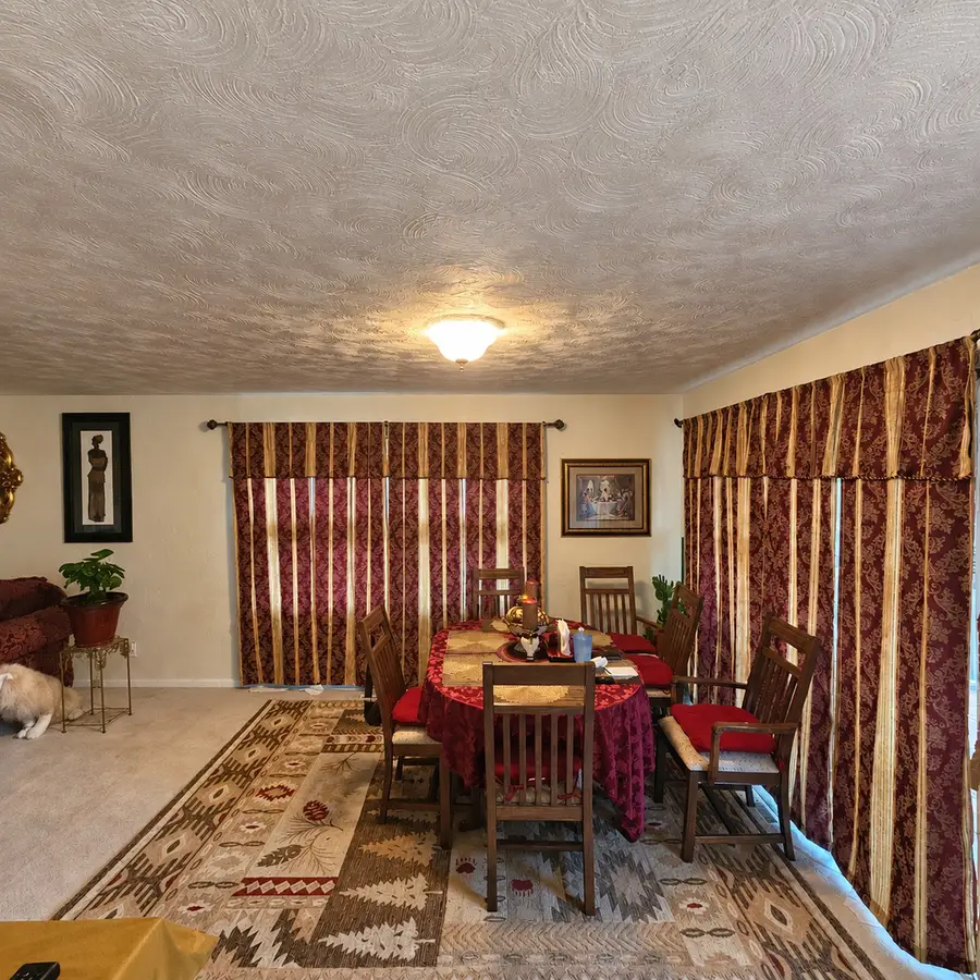 928 N Johnston Avenue, Rockford, IL 61101 - #3