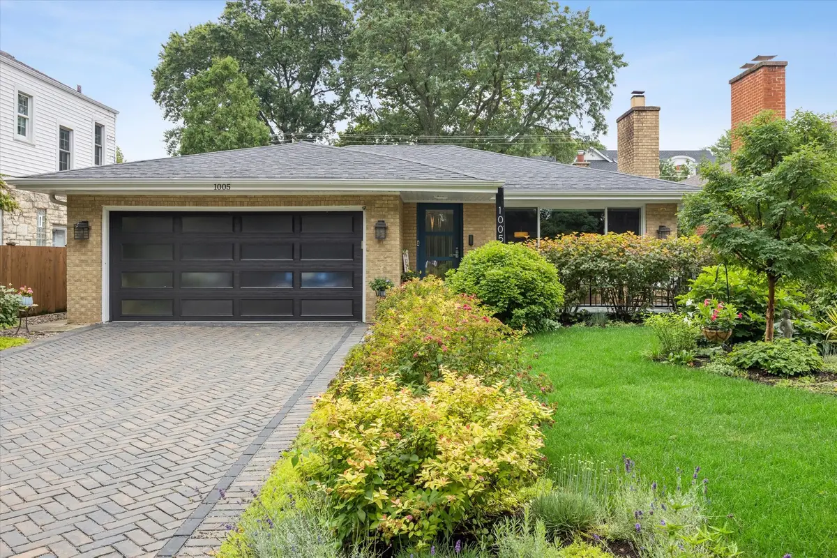 1005 S Brainard Avenue, La Grange, IL 60525 - #1