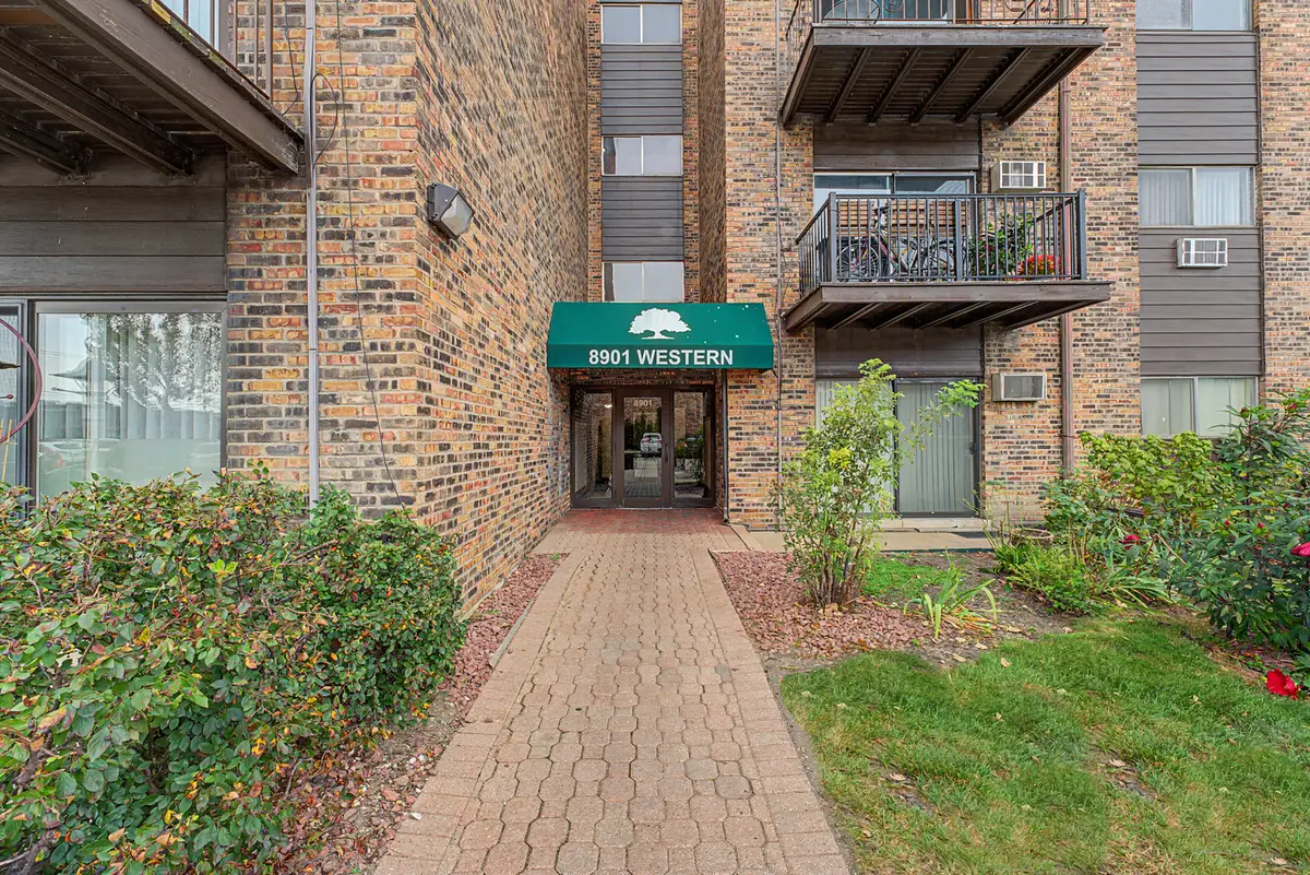 8901 N Western Avenue #A104, Des Plaines, IL 60016 - #1