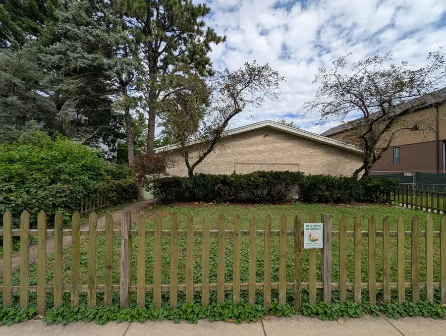 1958 W Morse Avenue #A, Chicago, IL 60626 - #2