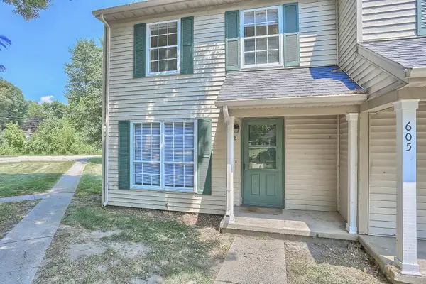 605 English Creek Court #B, Champaign, IL 61821